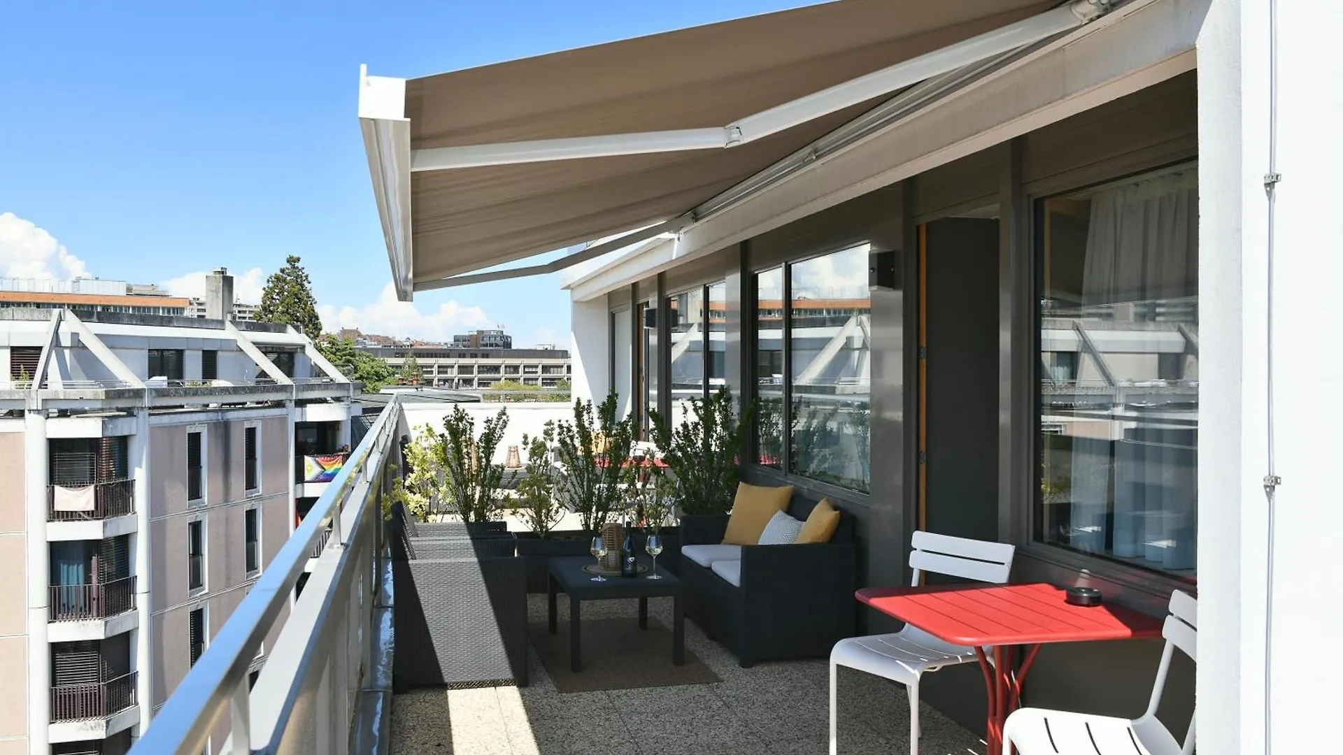 Home Swiss Hotel Genève 4*,